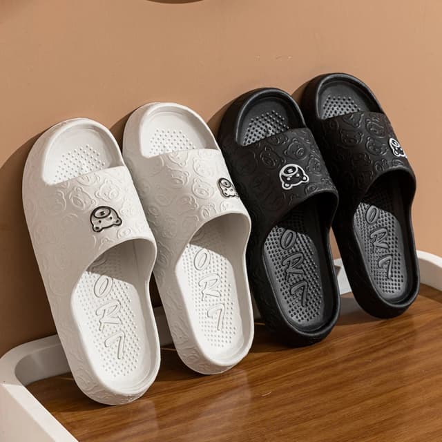 Moda verão chinelos masculinos impressão pequeno urso sandálias banheiro interior antiderrapante macio feminino dormitório sapatos casuais casal